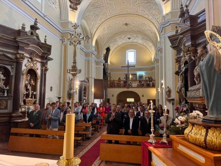 Carpio y Bobadilla culminan las fiestas del Corpus Christi con la procesión de la Octava