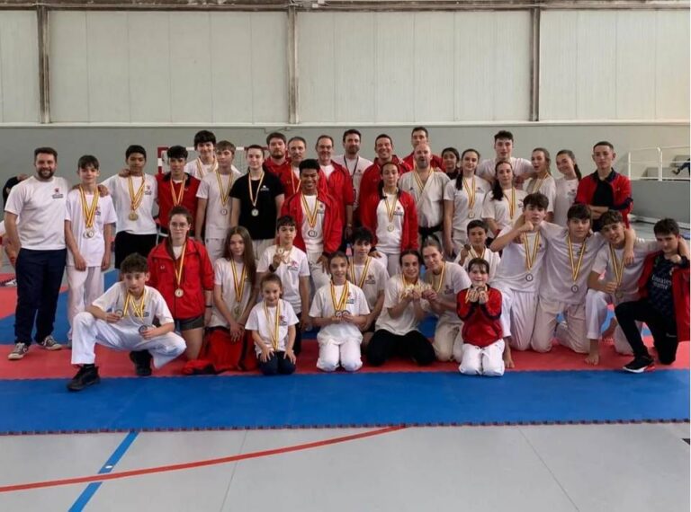 El Club Budokan Medina brilla en el Campeonato Regional de Clubs de Karate
