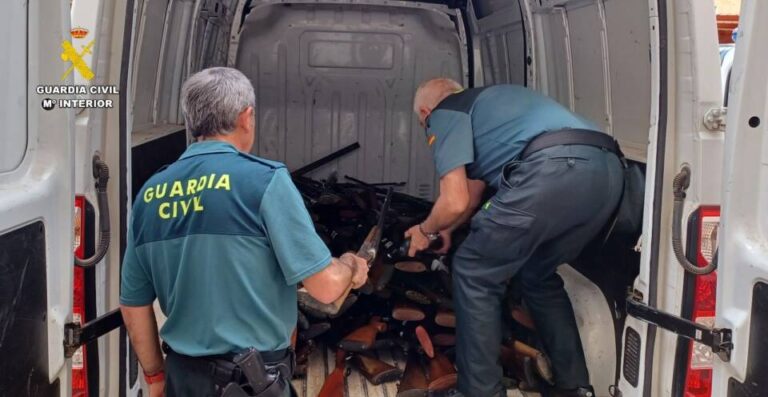 Destruidas 636 armas en Palencia, La Guardia Civil realiza un operativo de fundición en Santander