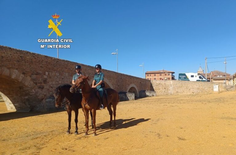 La Guardia Civil refuerza la seguridad en el Camino de Santiago con el Grupo de Caballería