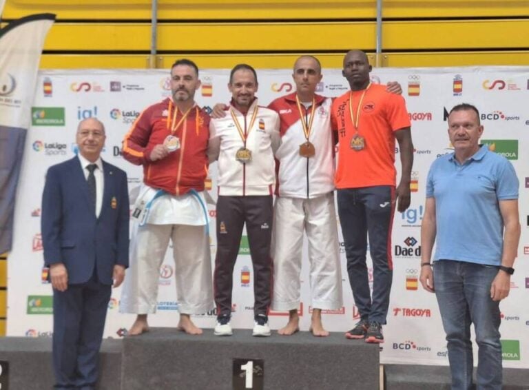 Óscar Botrán logra un doblete en la Copa de España Máster de Karate