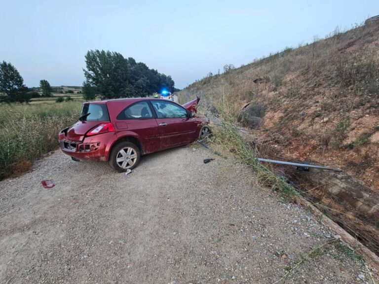 La Guardia Civil de Soria investiga las causas de un accidente vial con una persona fallecida