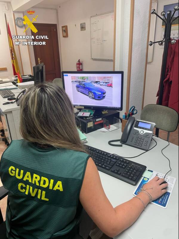 Detenidas tres personas por estafa en la venta de un vehículo en Segovia