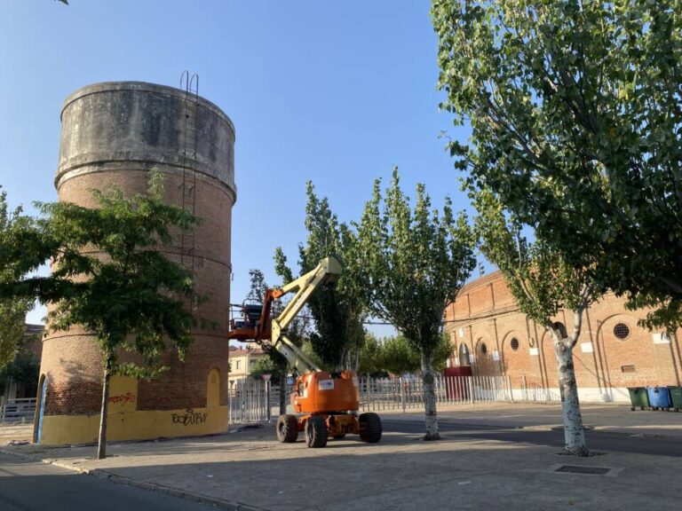 Medina del Campo realiza un mural como homenaje al 200 aniversario de la Policía Nacional 