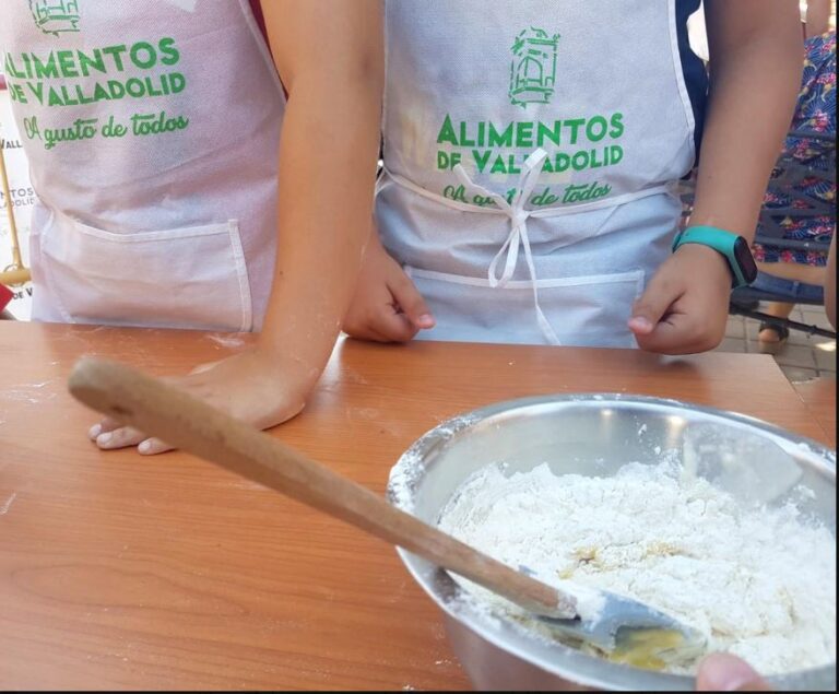 Media centena de talleres en 25 municipios de la provincia fomentan el consumo de pan en jóvenes