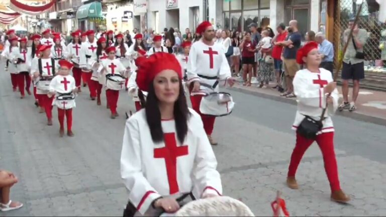 Desfile y Exhibición organizado por la Santa Hermandad y los arqueros de Corps