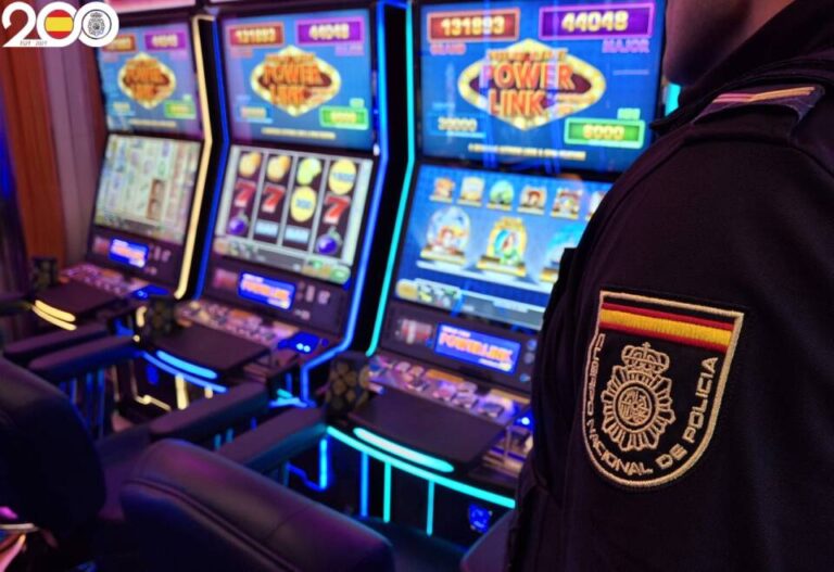 Detienen a tres hombres por estafa de hasta 20.000 euros en una sala de juegos de Valladolid