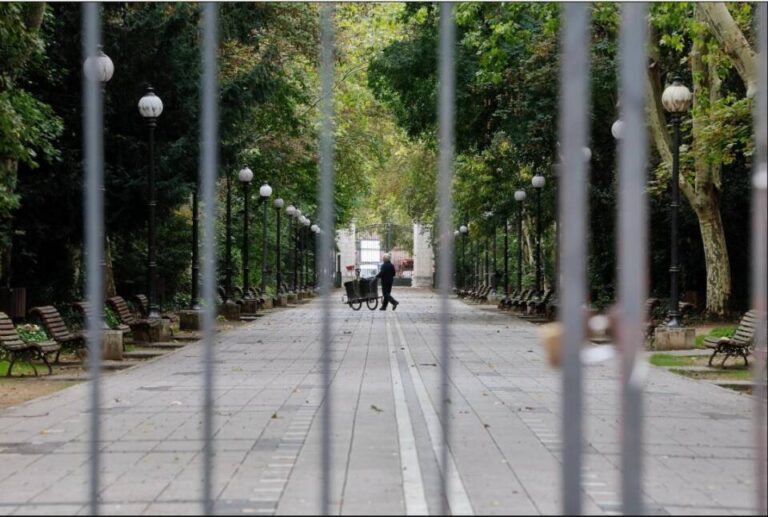 Valladolid cierra el acceso a Campo Grande ante las fuertes rachas de viento provocadas por la borrasca Aitor