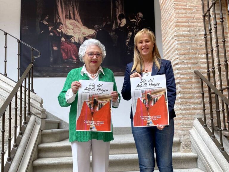 Medina del Campo celebra el Día del Adulto Mayor con un espectáculo de acrobacia aérea 