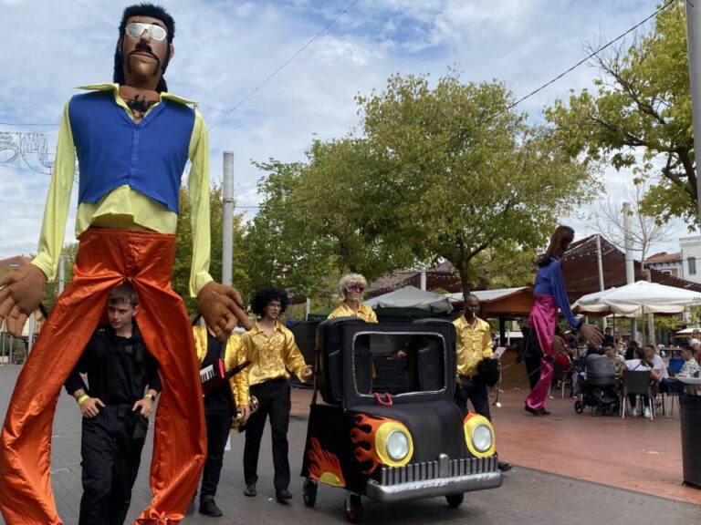 Medina del Campo vibra con el primer vermú musical de San Antolín 2024