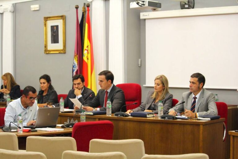 Las autoridades locales de Medina del Campo muestran su apoyo a las mujeres y niñas afganas