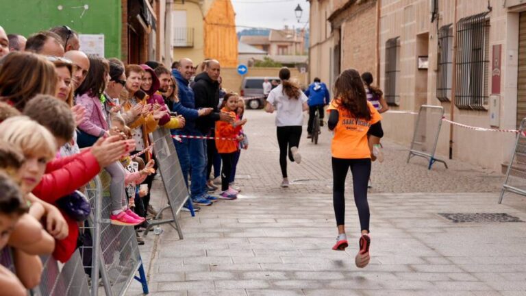 Renedo de Esgueva clausura el circuito “Paisajes por la Provincia” con 1.500 participantes