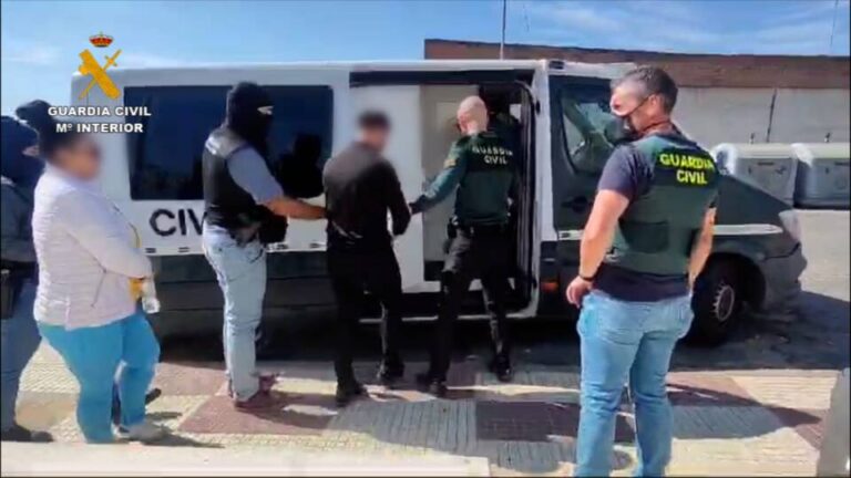 Desmantelada una organización criminal que utilizaba llaves y documentación sustraídas en coches para robar en viviendas