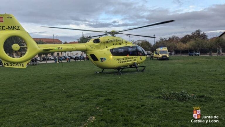 Rescate aéreo en el hayedo de la Pedrosa: una mujer es evacuada tras sufrir una lesión en el tobillo